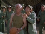 кадр из фильма Чертова служба в госпитале Мэш (M*A*S*H) - 82