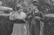 кадр из фильма Застигнутый в кабаре (Caught in a Cabaret) - 3