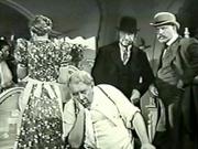 кадр из фильма Весенний вальс (Spring Parade) - 4