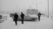 кадр из фильма Более странно, чем в раю (Stranger Than Paradise) - 7
