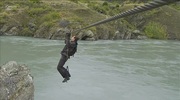 кадр из фильма Выжить любой ценой (Man vs. Wild) - 62