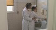 кадр из фильма Молодость, больница, любовь (Young Doctors in Love) - 5