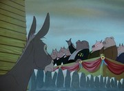 кадр из фильма Звероферма (Animal Farm) - 10