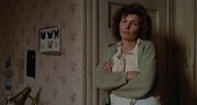кадр из фильма Влияние гамма-лучей на бледно-желтые ноготки (The Effect of Gamma Rays on Man-in-the-Moon Marigolds) - 1