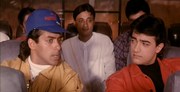 кадр из фильма Хочу жениться на дочери миллионера (Andaz Apna Apna) - 3