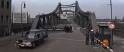 кадр из фильма Похороны в Берлине (Funeral in Berlin) - 7