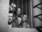 кадр из фильма Грубая сила (Brute Force) - 2