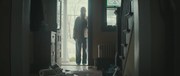 кадр из фильма Кажется, мы остались одни (I Think We're Alone Now) - 4